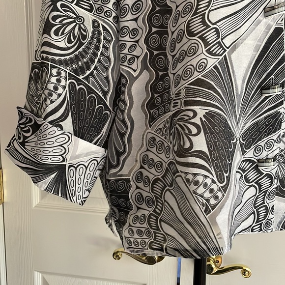 Draper’s Studio buttons down shirt - Picture 3 of 8